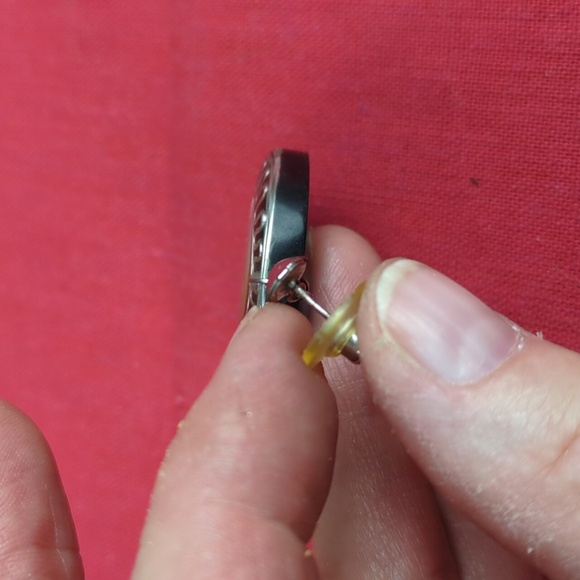 World Market Tribal or Ethnic Look, Large Shell Pendant Necklace/Earring Set - Picture 10 of 16